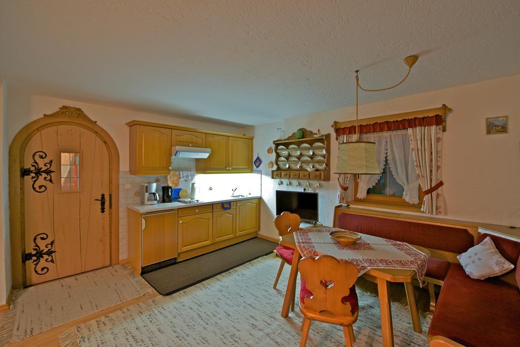 Holzschnitzers Appartements Эрвальд Экстерьер фото